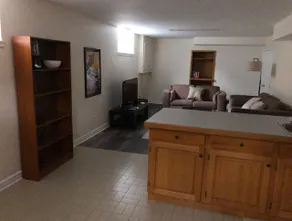 Executive Suite Near Hospitals, UWO & downtown - Image 5