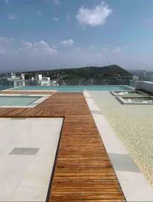 Ideal Apartment with a Pool, A/C, Close to Airport and Downtown - Image 3