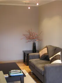 2 brm self contained modern villa - Image 2