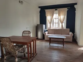 Sunny Apartment - Image 2