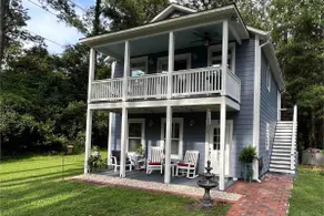 Convenient. Old Town. First floor entry - Image 3