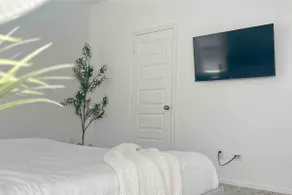 Cozy, Comfortable Home with Games and a Pool - Image 3