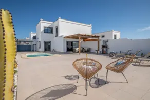 Villa Esmeralda - Image 2