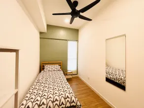 COMFY SKY SUITE Free Wifi & Netflix - Image 5
