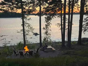 Bar Harbor Oceanfront Log Cabin 10 min to Acadia National Park - Image 4