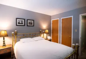 Blue Mountain 2 Bedroom Slopeside - Chateau Ridge 213 - Image 3