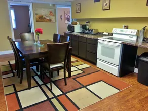 Super Spacious Villa| Near 6 Flags & Hidden Valley - Image 5