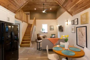 ★Luxury Loft...Minutes to ALL local Venues ★ - Image 3