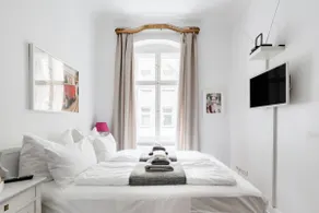 Deluxe Apartment in Boxi with Vintage Detailing - Image 2