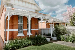 Charming Edwardian Home, immaculate & central - Image 2