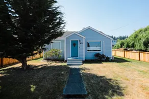 Cozy & Pet- Friendly|Fenced in yard near downtown - Image 3