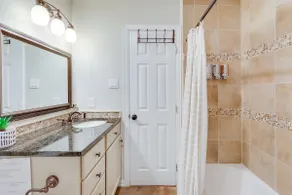 ★Cottage 4 - Great for Exploring SoCo-SLEEPS 4! ★ - Image 5