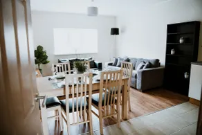 Spacious and comfortable 2-bedroom apartment - Image 3