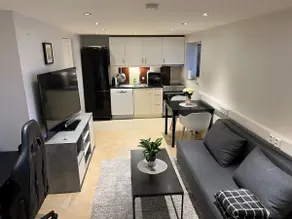 Cosy, modern apartment near the city center - Image 2