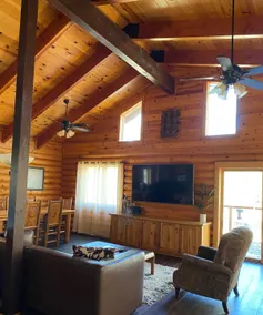 Shanks' Log Home in the Woods - Image 4