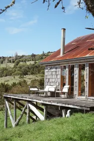 Cottage on waterfront with hot tub - Image 5