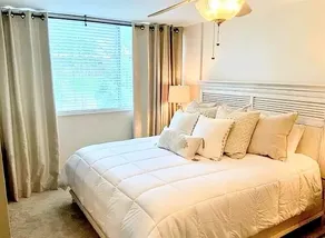 Luxury Condo Perfect for Romantic Weekend Getaway - Image 2