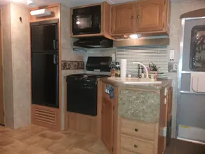 1 Bedroom Camper Swim Sand Beach/Ocean/Surf Break! - Image 2