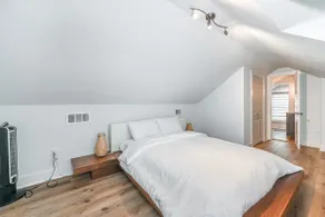 Serene 2-Story Full Suite - Little Tokyo - Image 3
