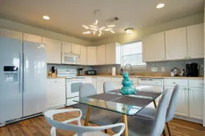 Seabreeze Sueños ※ Surfside Abode a Walk to Beach - Image 2