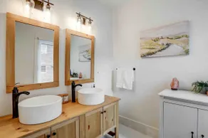 Beautiful Boho Villa on Vine in the heart of Lancaster - Image 5