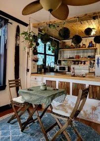 Cozy AF Jungle-House Hideaway - Image 5