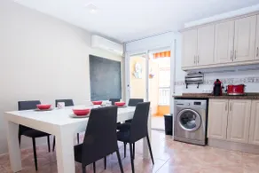 Charming Ocean View Apartment - Image 4