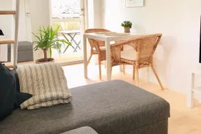 Lovely bright 1 bedroom apartment with a patio. - Image 4