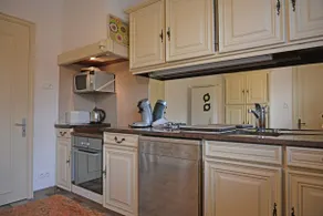 Spacious Villa Retreat in Carcassonne - Image 5