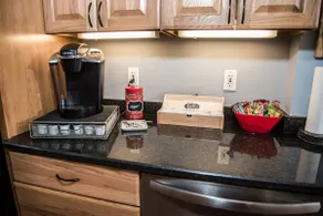 High-End South Side 4 Bedroom House, sleeps 15! - Image 3