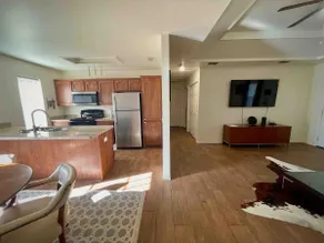 Contemporary 2/2 - no cleaning fee... - Image 4