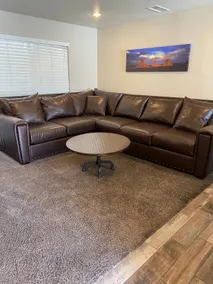 Entire Apt centrally located w/parking&selfcheckin - Image 4
