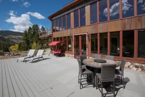 The Lodge at Snow Cross Inn - Image 3