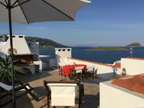 Apartment SEA VIEW in front of the beach of Agia Marina - Image 3