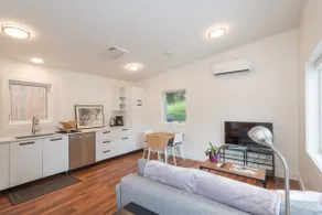 The Annex - Sunny, peaceful, modern and detached! - Image 4