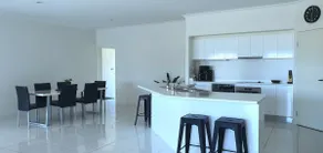 Spacious 6BR Home | Sleeps 14 | Families & Groups - Image 3