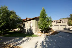 Smithfield Canyon Luxury Apt (Completely Private) - Image 2