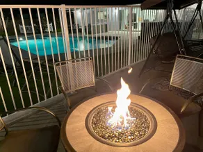 New Cheerful Stylish Villa - Pool, Spa, Mini Golf, Fire pit, Walk to Disneyland  - Image 4