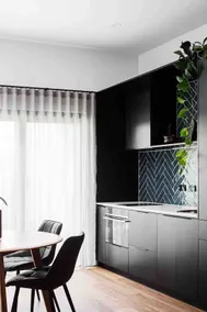 Inner city modern apartment : Harvey - Image 2