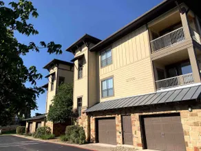 Escape To The Hollows on Lake Travis with golf cart provided - Image 3