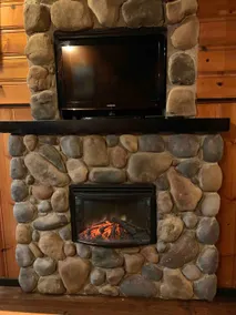 Azalea Mountain Store Guest-Living Experience - Image 4