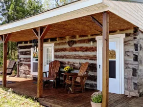 Dee's Country Cabin - Image 2