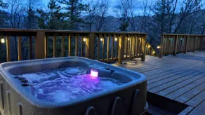 Mountain Cabin w/ Gorgeous Forest Lounge & Hot Tub - Image 4