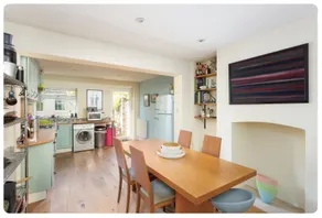 Fantastic 3BD house close to Stroud Town Centre - Image 3