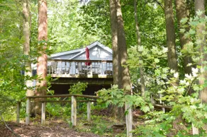 Lake Iroquois - ”Lakes End” - Image 2
