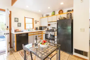Awesome Apt. Near Seattle Center & Amazon Campus. - Image 5