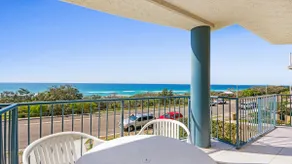 Sunrise Beach 2 Bedroom with Ocean views - Image 3