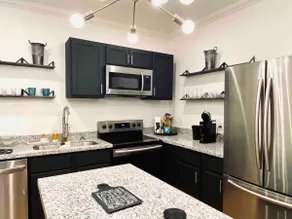 Glamorous apt across bball 10 min to ft bliss - Image 4