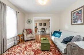 Mid-Town Smart Bungalow - Image 4