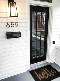 Delightful Downtown Bungalow: Fresh Open-Concept - Image 3